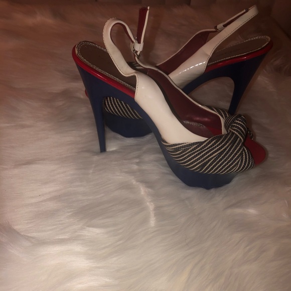 Platform Heels - Picture 3 of 4